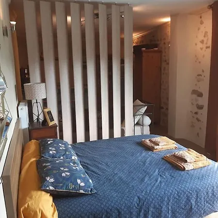 Les Pierres Blondes Montpeyroux (Puy-de-Dome)